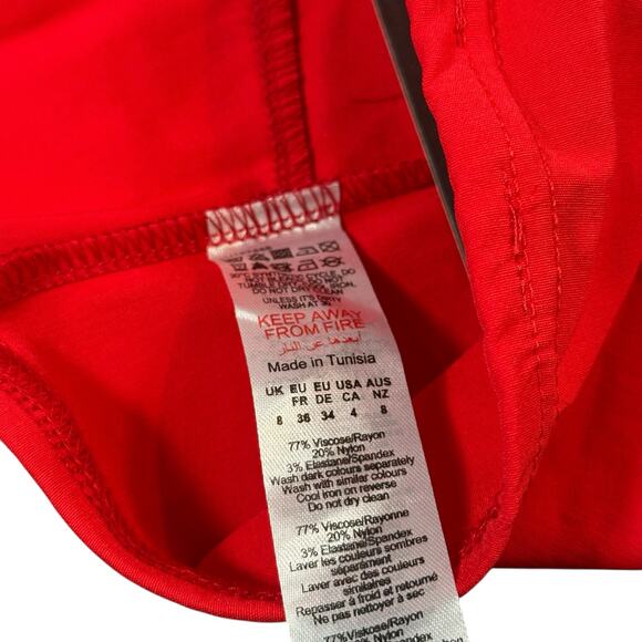 Pretty Little Thing Women's Cherry Red Stretch Woven Bandeau Crop Top Size 4 - Picture 6 of 6